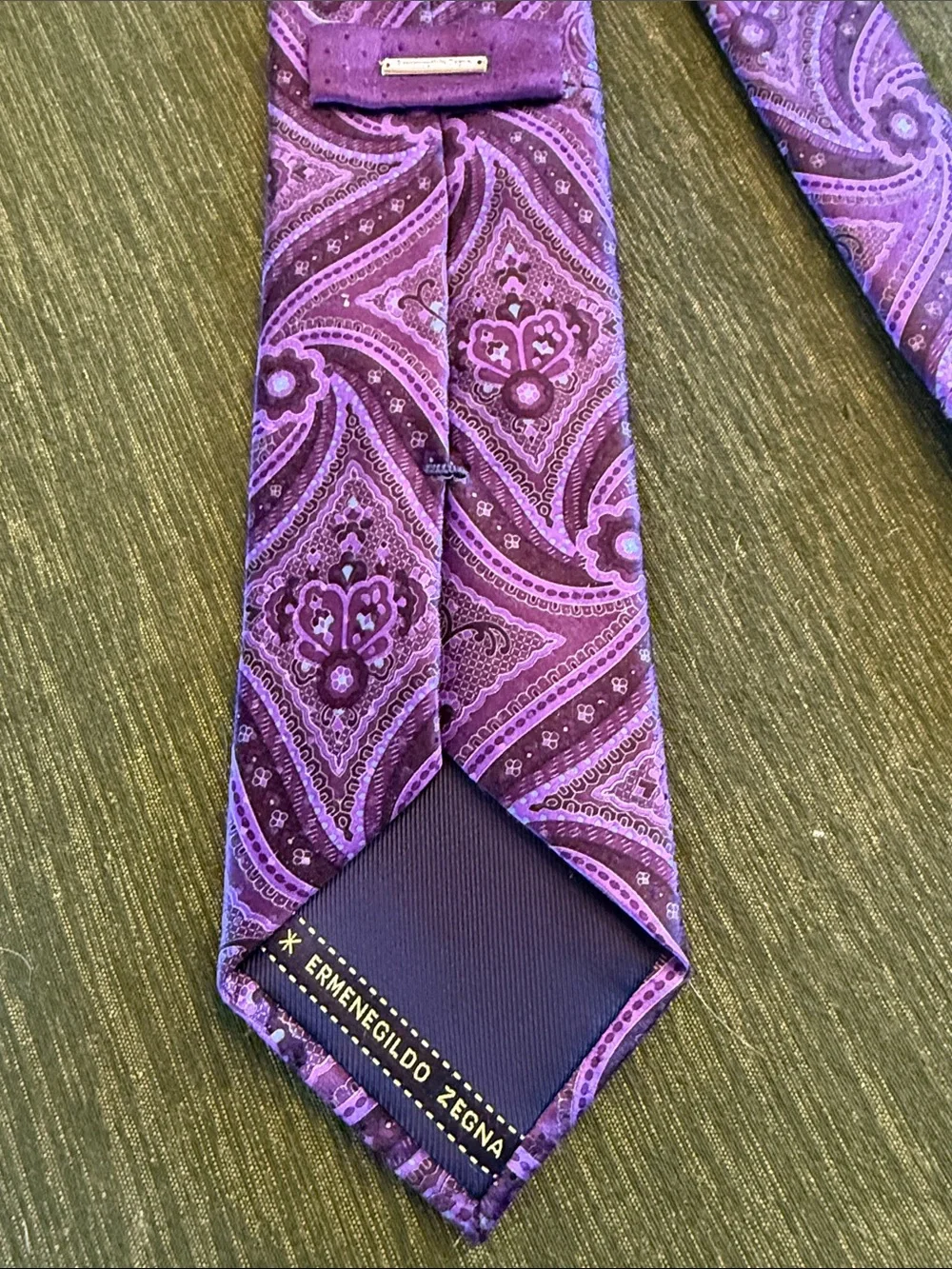 Purple Paisley Men’s Tie - Classic Pattern